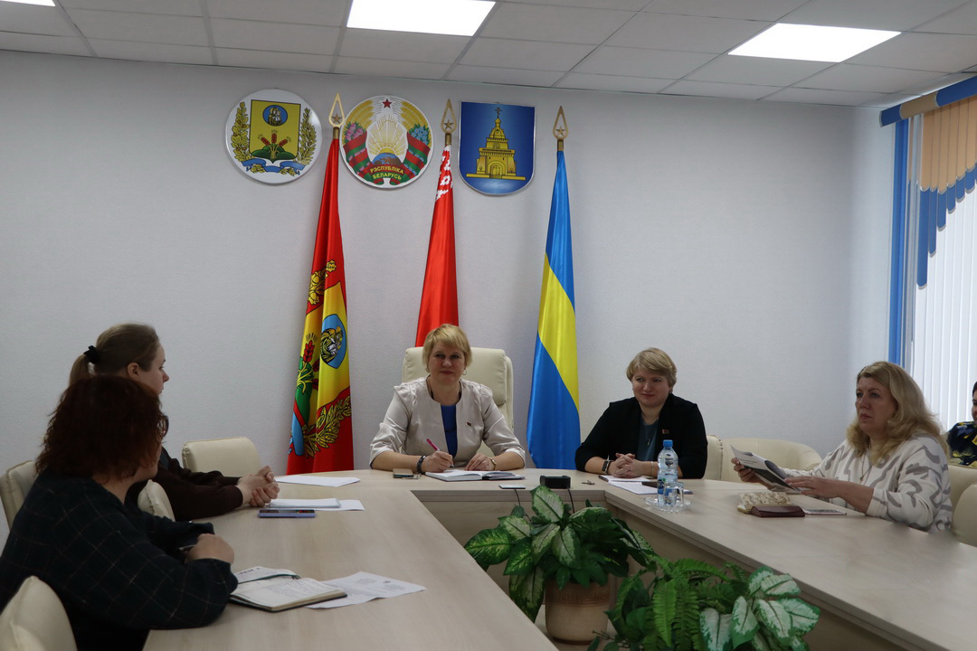 В центре внимания — общественное настроение и значимые даты района