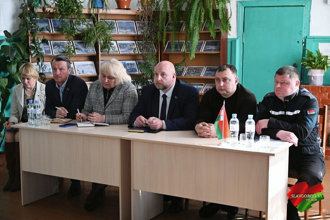 В Новой Слободе обсудили «болевые точки» села