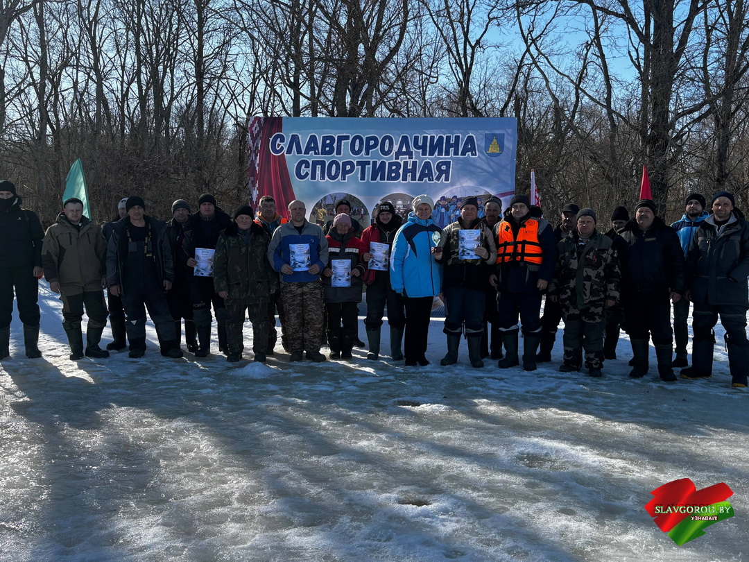 На льду реки Сож — настоящий праздник подлёдной рыбалки!