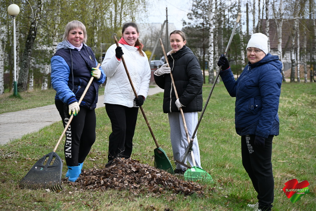 Чисто по-нашему! Славгородчане дружно встретили большой субботник!