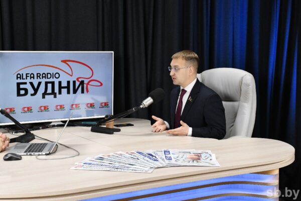 Чтобы люди оставались в регионах и работали — Клишевич о строительстве социальной инфраструктуры