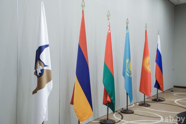 Александр Лукашенко направился с рабочим визитом в Казахстан для участия в саммите ЕАЭС и экономическом форуме