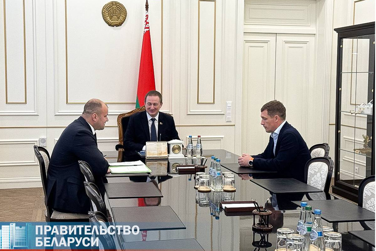 Планы национальной команды, инфраструктура в райцентрах. В Правительстве обсуждают развитие футбола в Беларуси