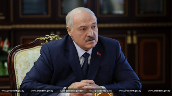 Александр Лукашенко высказался об объединении сельхозпредприятий: надо очень аккуратно, осторожно