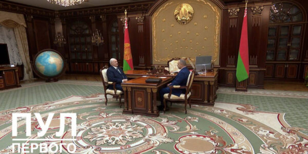Александр Лукашенко принял с докладом президента НОК Виктора Лукашенко