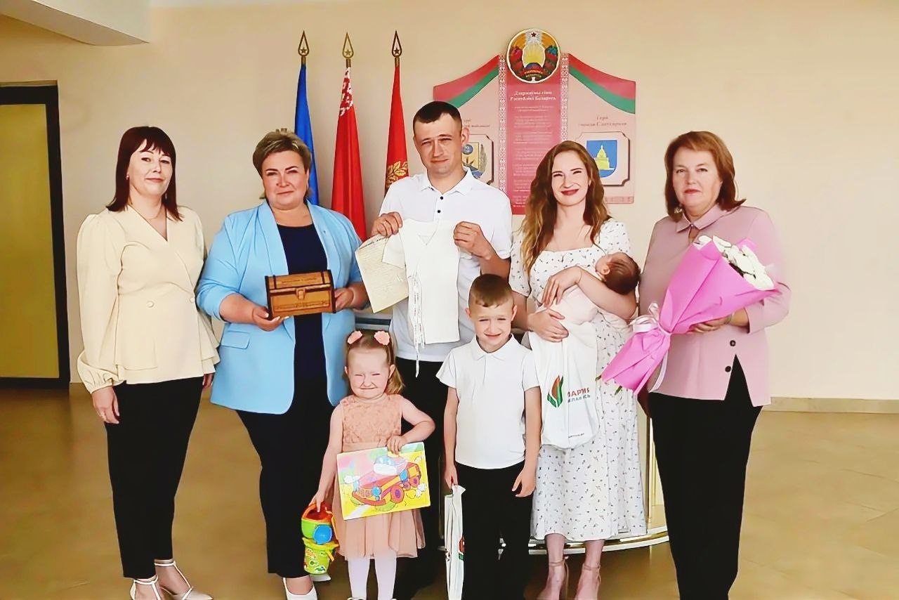 Трэці — Бацькаў: пад надзейным крылом і з любоўю ў сэрцы
