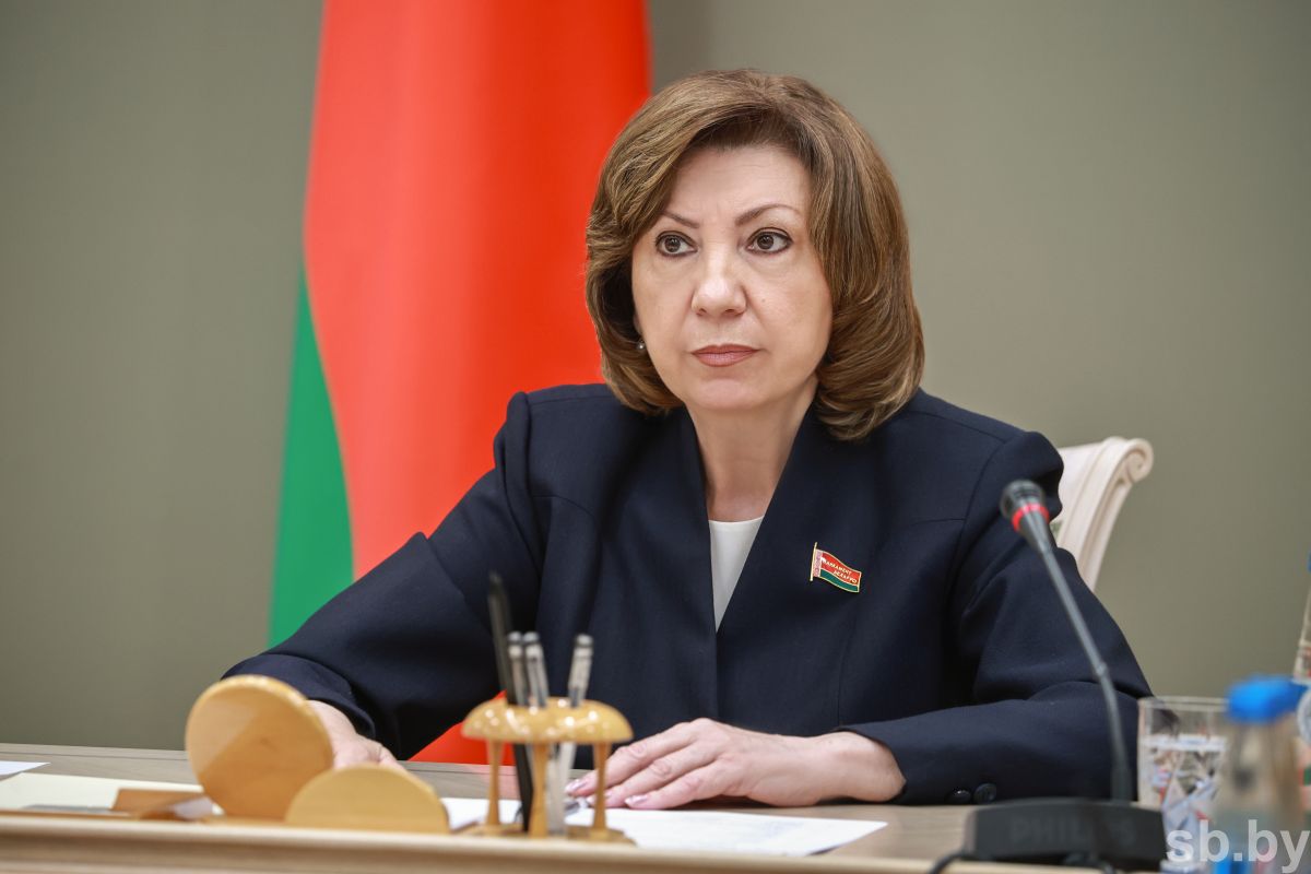 Кочанова: парламентарии должны подставить аграриям плечо и решить проблемы на местах