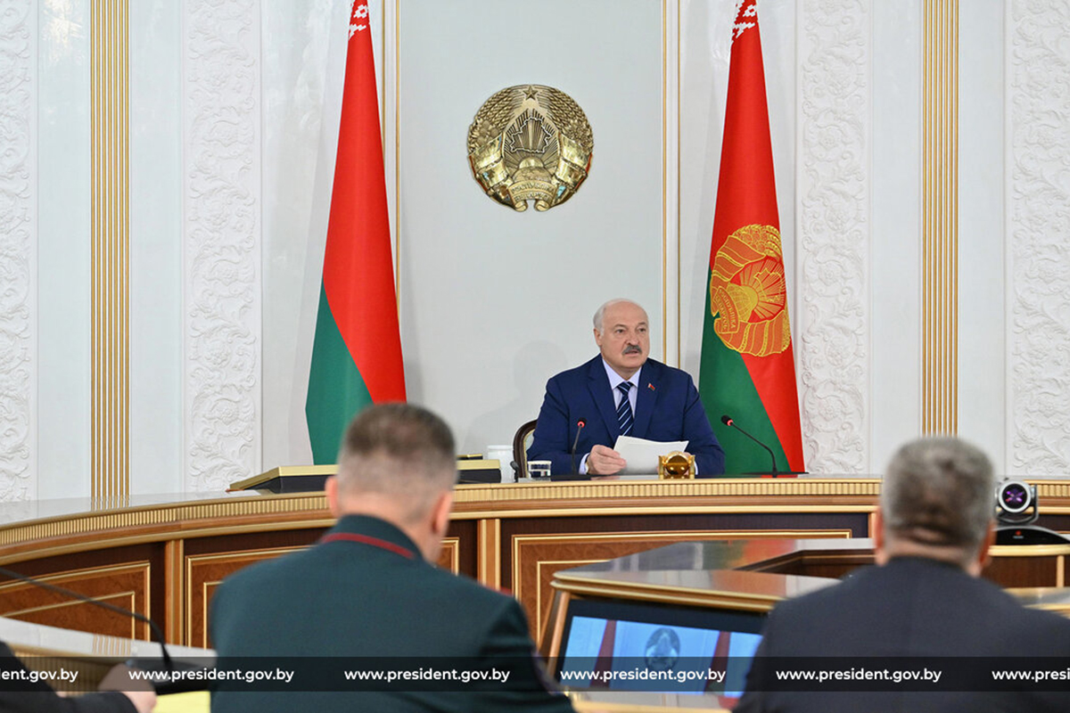 Александр Лукашенко задал планку для уборочной: со следующей недели — не меньше 6 % в день