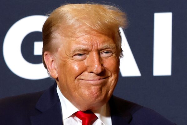 Во время игры Трампа в гольф рядом развернули ЗРК