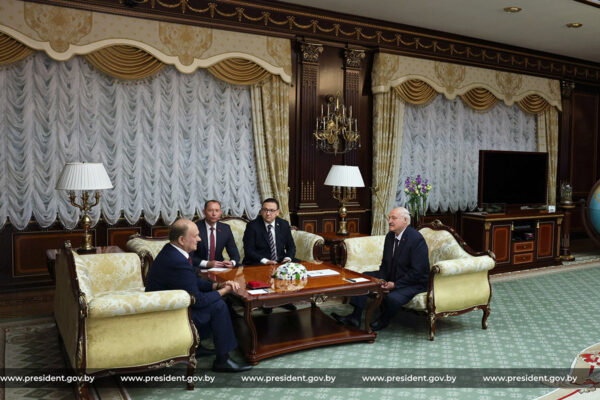 Александр Лукашенко провел встречу с председателем ЦК КПРФ Зюгановым