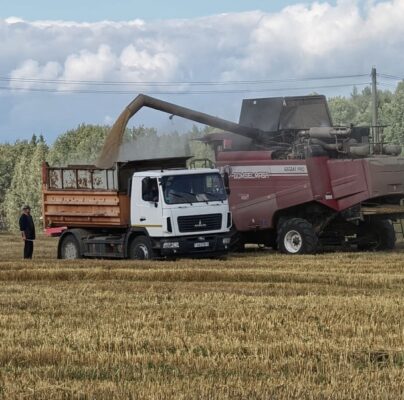 Сын обогнал отца, а плечо товарища         принесло заветную 1 000 тонн