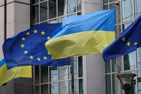 Более половины опрошенных жителей ЕС выступили против ускоренной евроинтеграции Украины